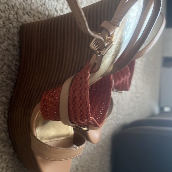 Coach Wedge heels 8.5 - Picture 3 of 4